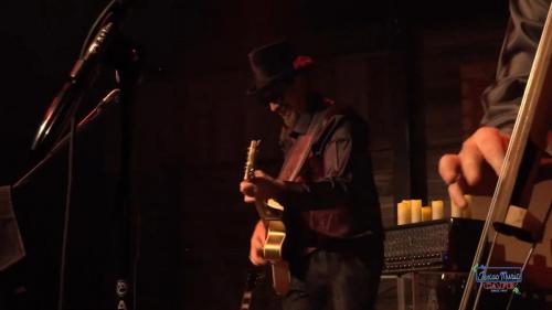 Sequence-01.Still035