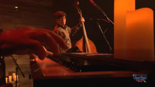 Sequence-01.Still080