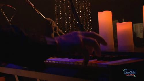 Sequence-01.Still082